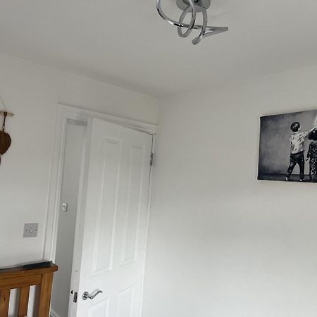 City Reach Retreat Spacious 4Bed House Startford Maryland Great Transport Links ロンドン エクステリア 写真