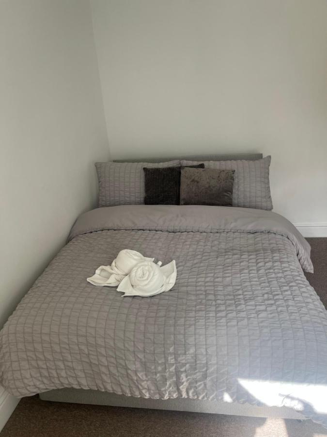 City Reach Retreat Spacious 4Bed House Startford Maryland Great Transport Links ロンドン エクステリア 写真