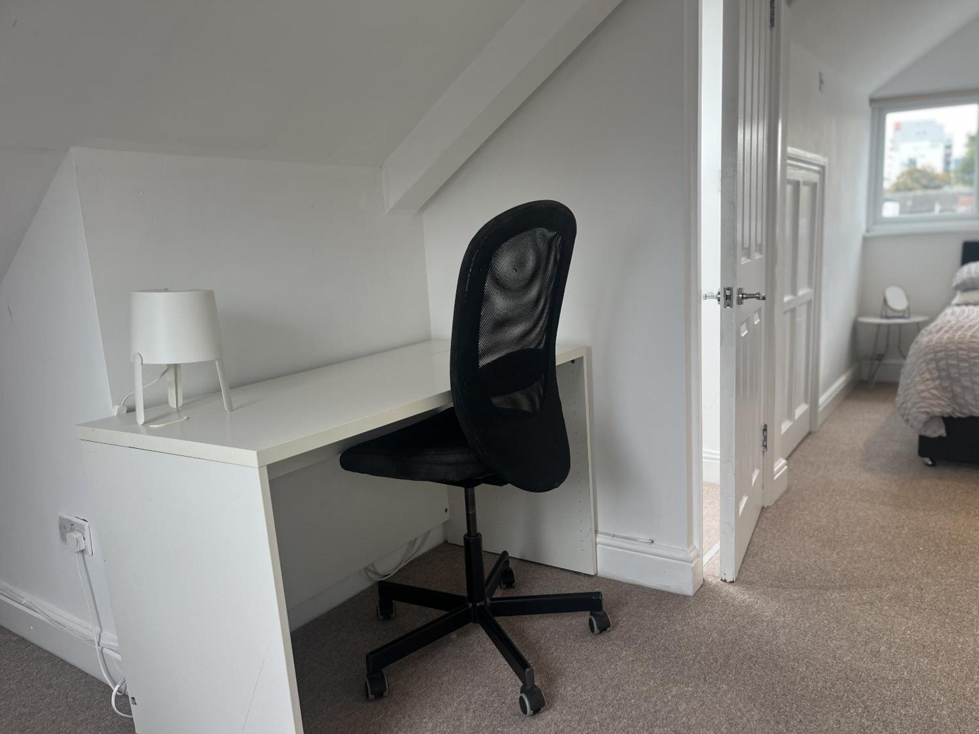 City Reach Retreat Spacious 4Bed House Startford Maryland Great Transport Links ロンドン エクステリア 写真