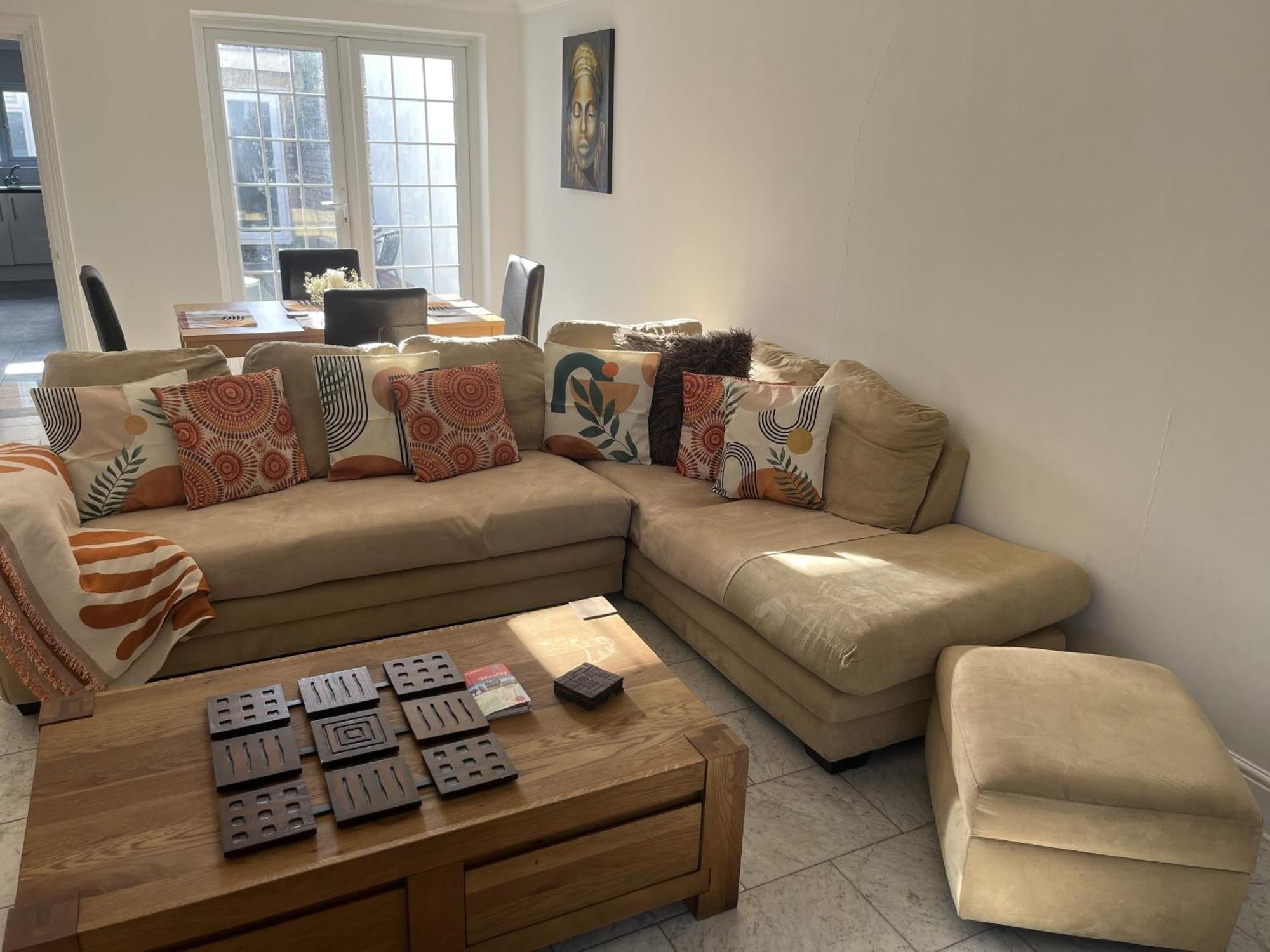 City Reach Retreat Spacious 4Bed House Startford Maryland Great Transport Links ロンドン エクステリア 写真