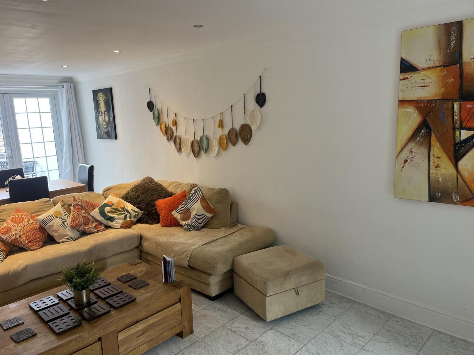 City Reach Retreat Spacious 4Bed House Startford Maryland Great Transport Links ロンドン 部屋 写真