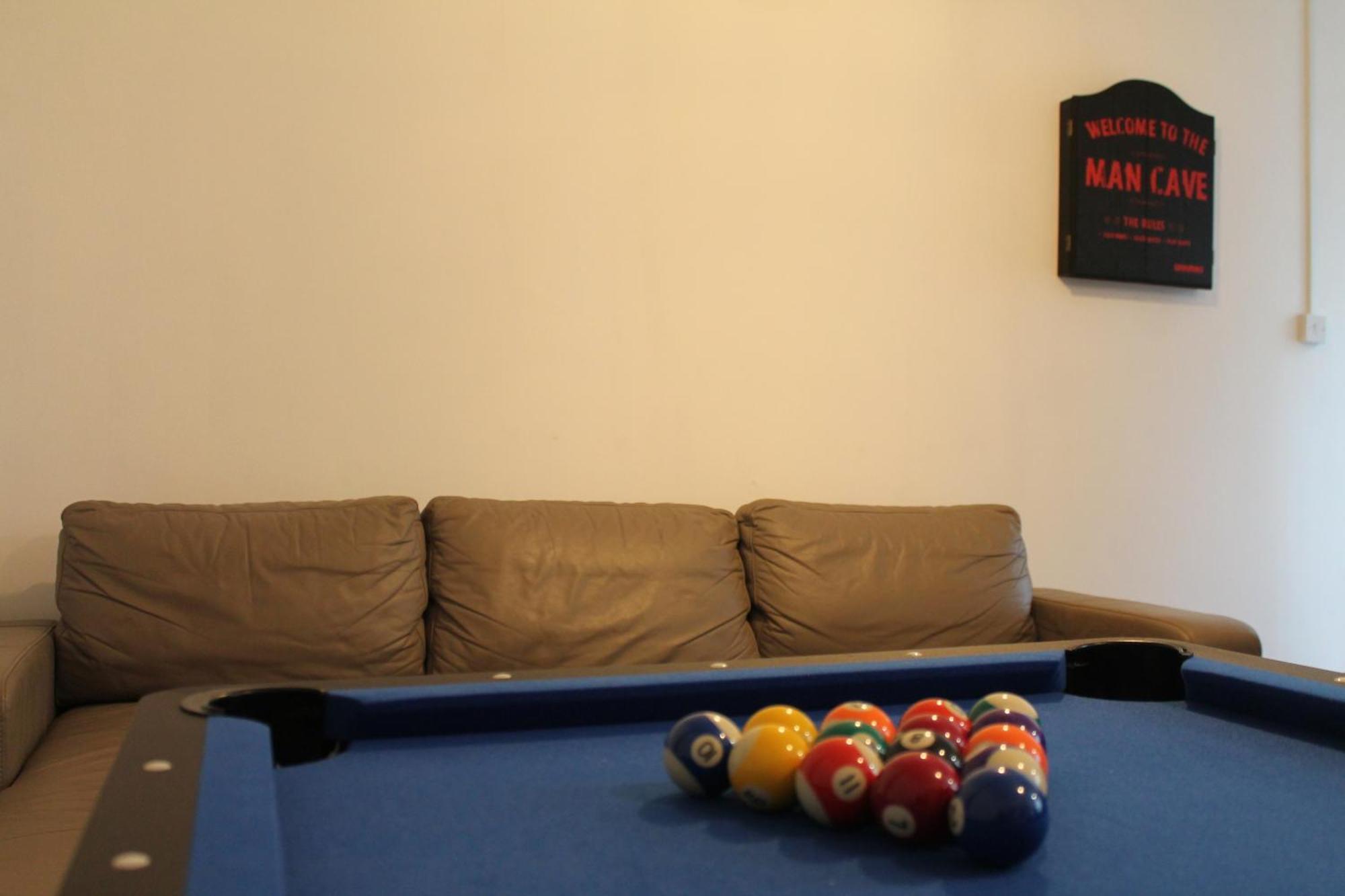 City Reach Retreat Spacious 4Bed House Startford Maryland Great Transport Links ロンドン エクステリア 写真